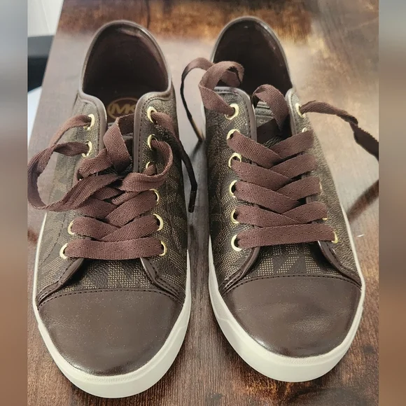 MICHAEL by Michael Kors City Sneakers Brown. Size 7.5 New whit out box. - Picture 2 of 11